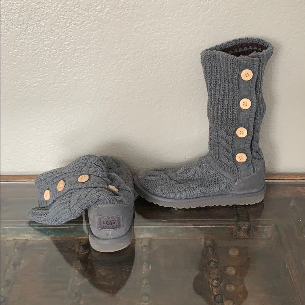 Sweater UGG boots
